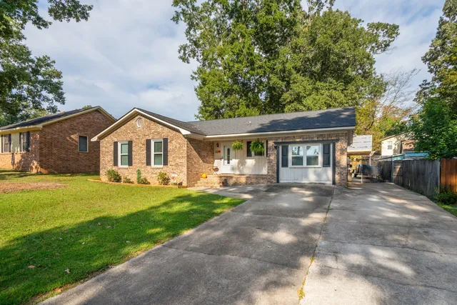 $315,000 | 6 Teaneck Road, Goose Creek, SC 29445