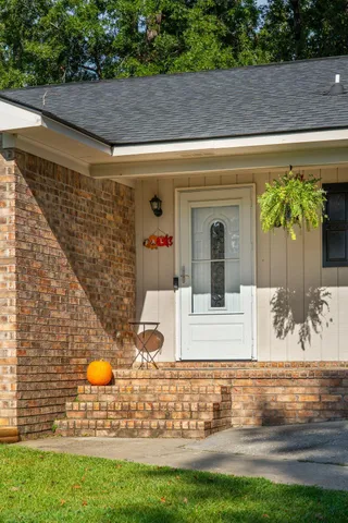 $315,000 | 6 Teaneck Road, Goose Creek, SC 29445