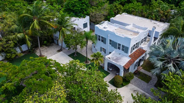 $17,000 | 717 Forest Hill Boulevard, West Palm Beach, FL 33405