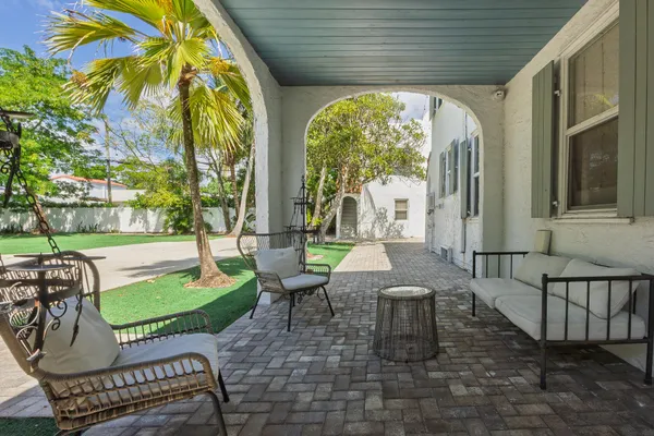 $17,000 | 717 Forest Hill Boulevard, West Palm Beach, FL 33405