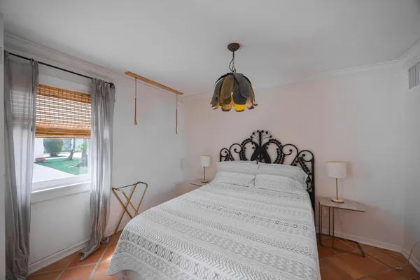 $17,000 | 717 Forest Hill Boulevard, West Palm Beach, FL 33405