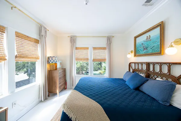 $17,000 | 717 Forest Hill Boulevard, West Palm Beach, FL 33405