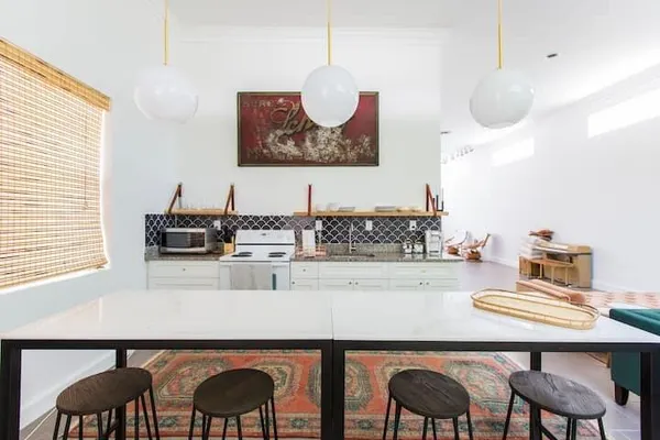 $17,000 | 717 Forest Hill Boulevard, West Palm Beach, FL 33405