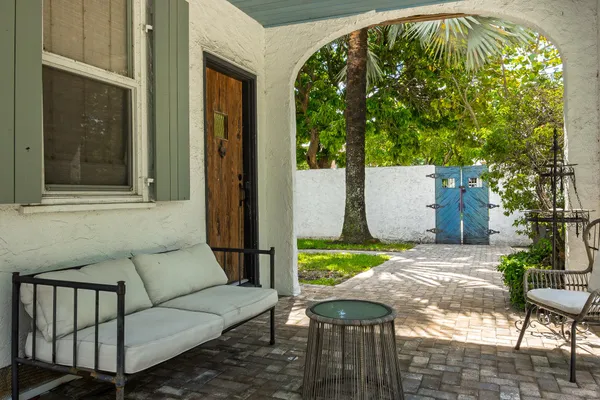 $17,000 | 717 Forest Hill Boulevard, West Palm Beach, FL 33405