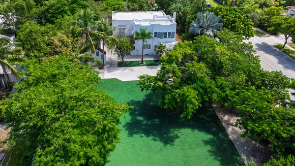 $17,000 | 717 Forest Hill Boulevard, West Palm Beach, FL 33405