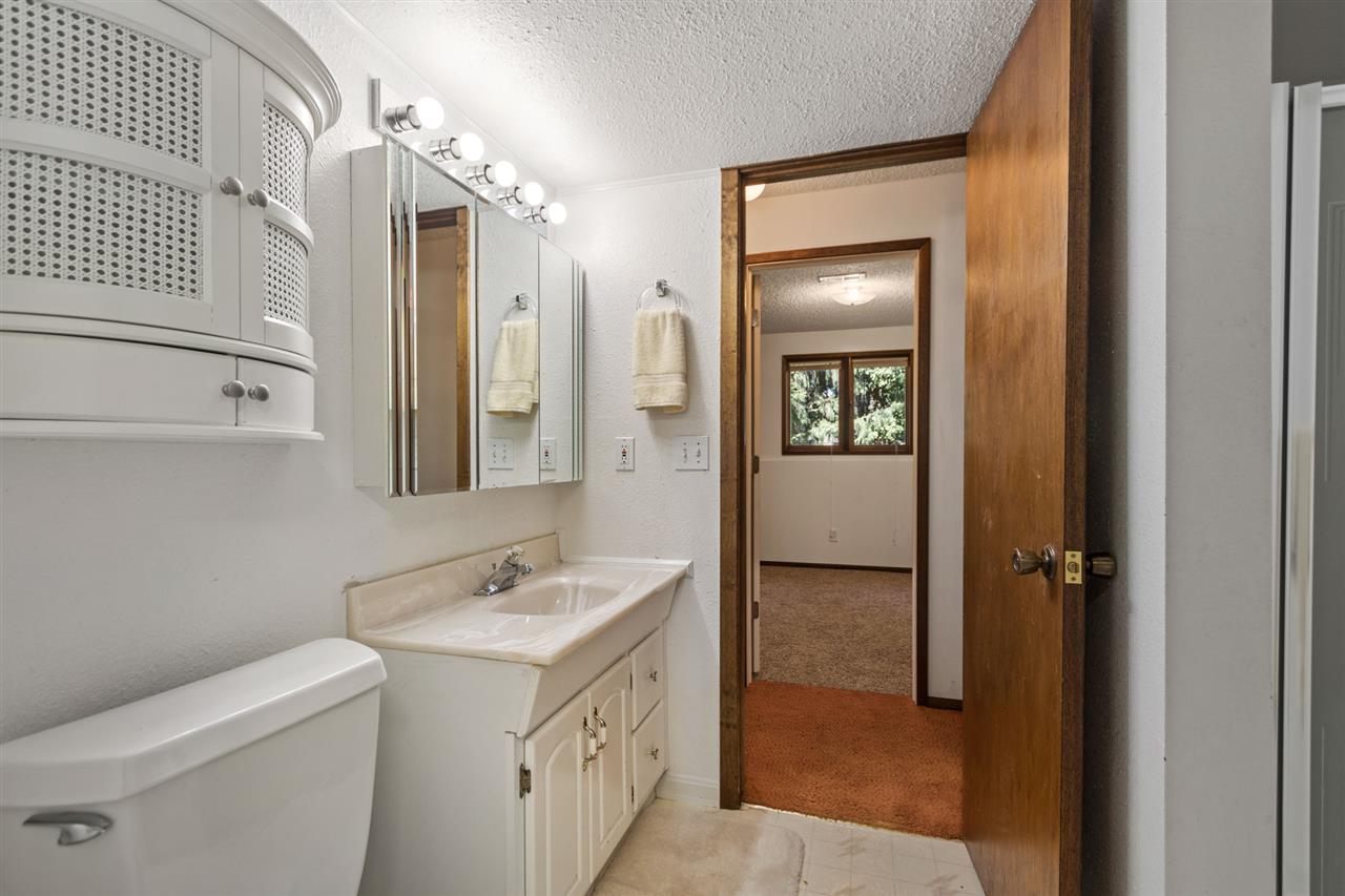 10722 North Nelson Road Spokane, WA 99218 - Photo 14 of 20