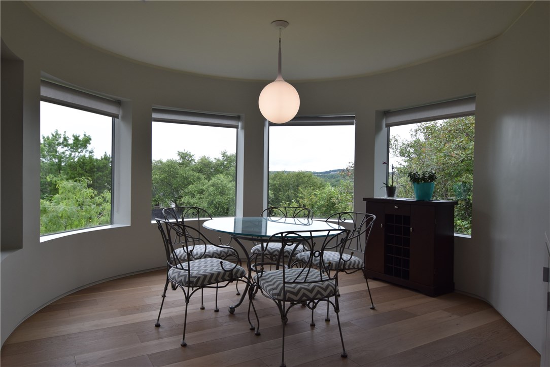 1805 Winter Park Road Austin, TX 78746 - Photo 15 of 40 Enjoy your meal or your favorite beverage while looking out to the tree tops!!