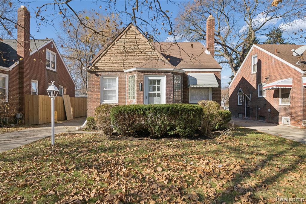 11285 Lakepointe Street Detroit, MI 48224 - Photo 3 of 32