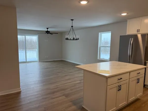 $394,900 | N162-w21814 N162-w21814 Poppy Road, Jackson, WI 53037