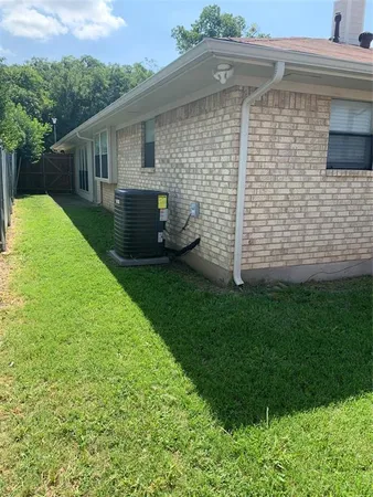 a view of a garage