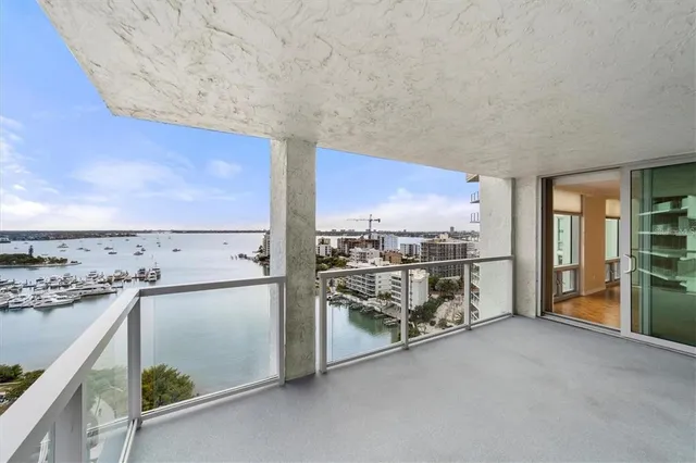 $5,000 | 1111 North Gulfstream Avenue, Unit 16C, Sarasota, FL 34236