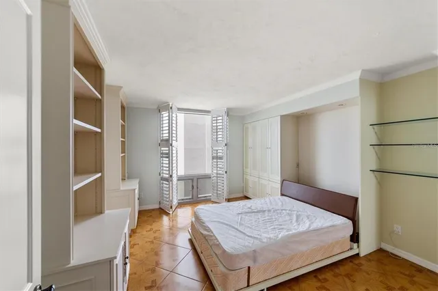 $5,000 | 1111 North Gulfstream Avenue, Unit 16C, Sarasota, FL 34236