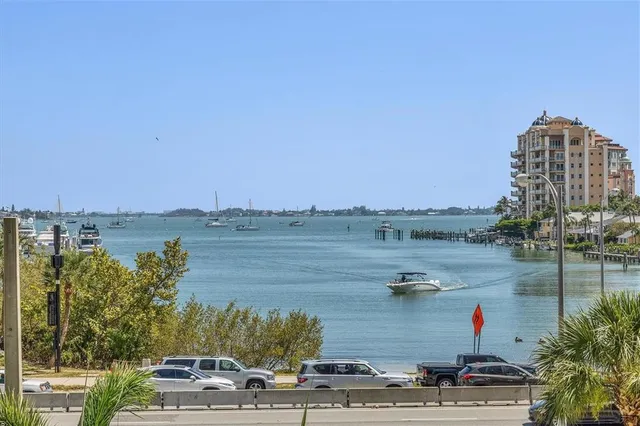 $5,000 | 1111 North Gulfstream Avenue, Unit 16C, Sarasota, FL 34236