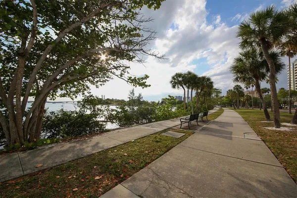 $5,000 | 1111 North Gulfstream Avenue, Unit 16C, Sarasota, FL 34236