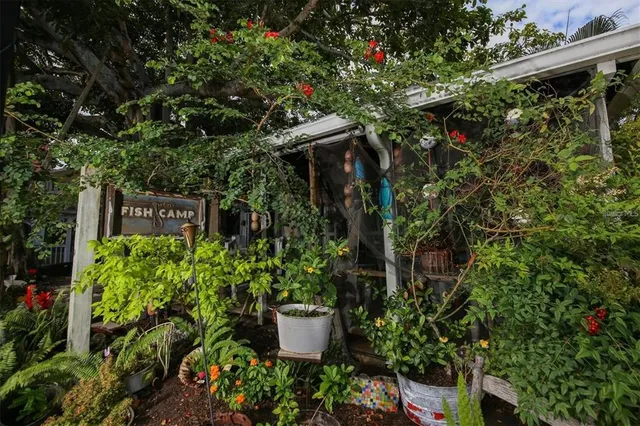 $5,000 | 1111 North Gulfstream Avenue, Unit 16C, Sarasota, FL 34236