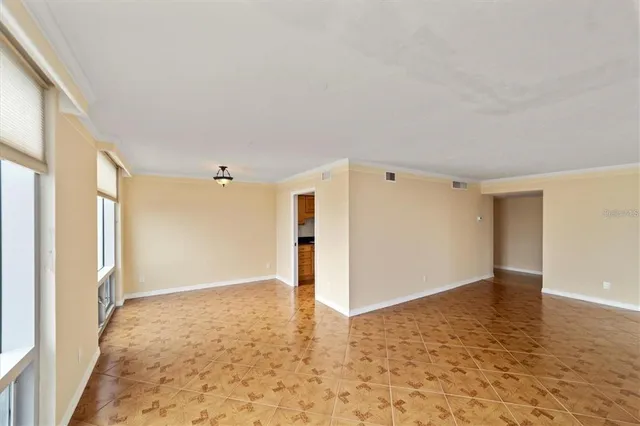 $5,000 | 1111 North Gulfstream Avenue, Unit 16C, Sarasota, FL 34236