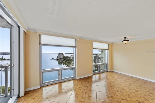 $5,000 | 1111 North Gulfstream Avenue, Unit 16C, Sarasota, FL 34236