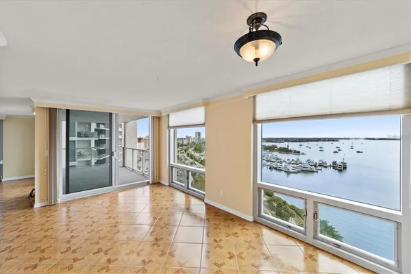 $5,000 | 1111 North Gulfstream Avenue, Unit 16C, Sarasota, FL 34236