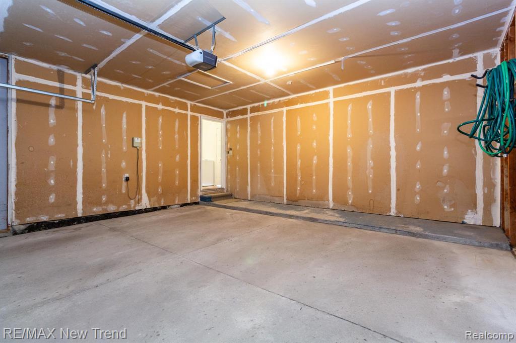 25935 Junction Novi, MI 48375 - Photo 37 of 43