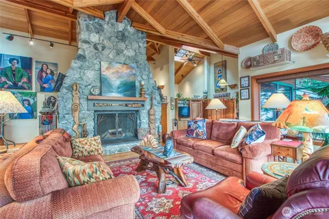 $5,800,000 | 1689 Spring Point Road, Orcas Island, WA 98245