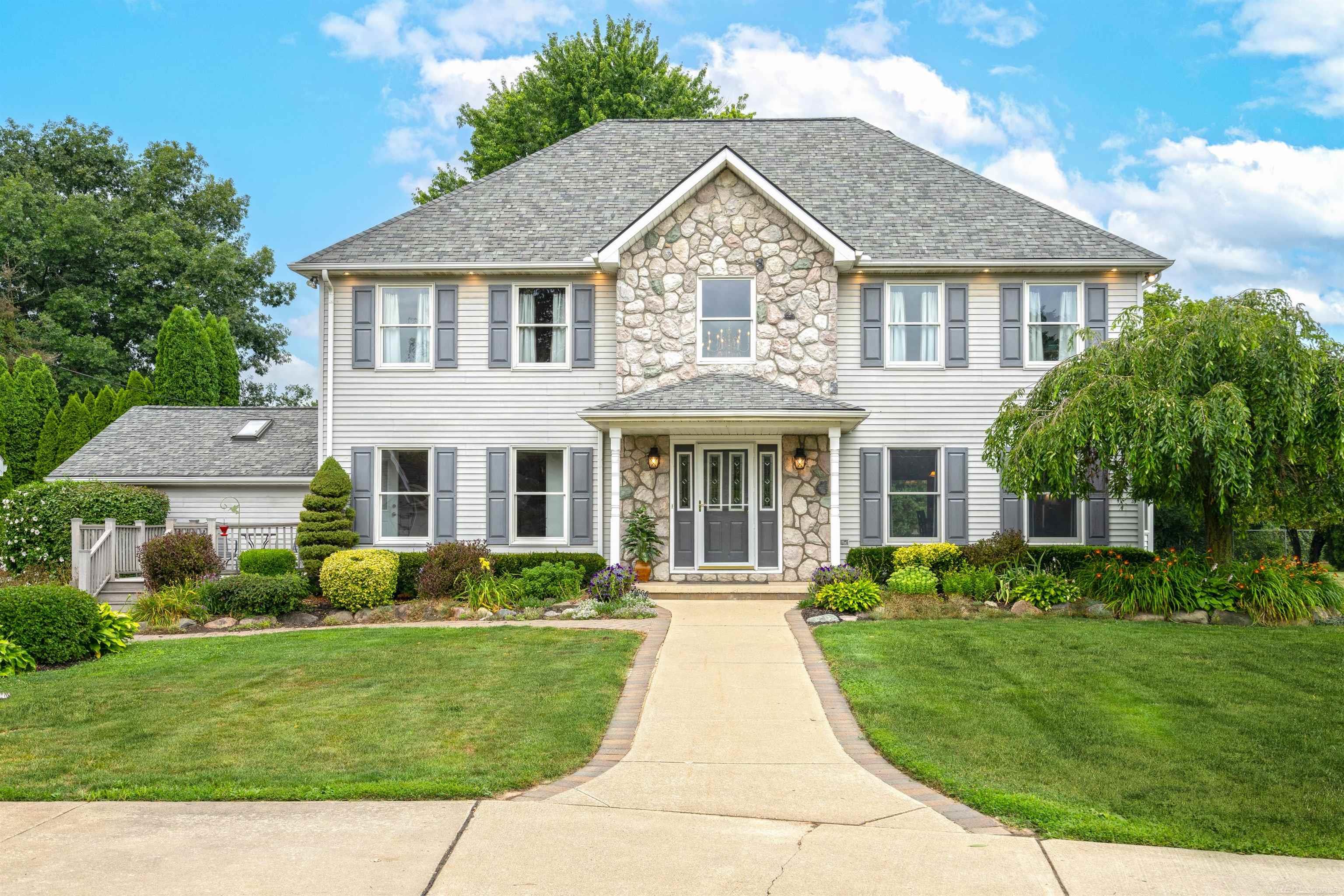 67401 Romeo Plank Road Ray, MI 48096 - Photo 1 of 64