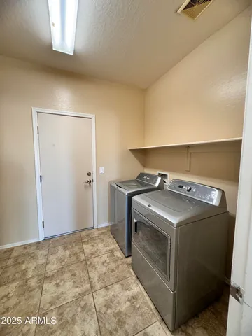 $2,800 | 2974 East Powell Way, Gilbert, AZ 85298