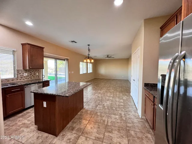 $2,800 | 2974 East Powell Way, Gilbert, AZ 85298