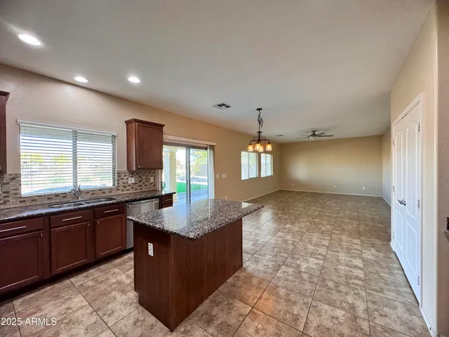 $2,800 | 2974 East Powell Way, Gilbert, AZ 85298