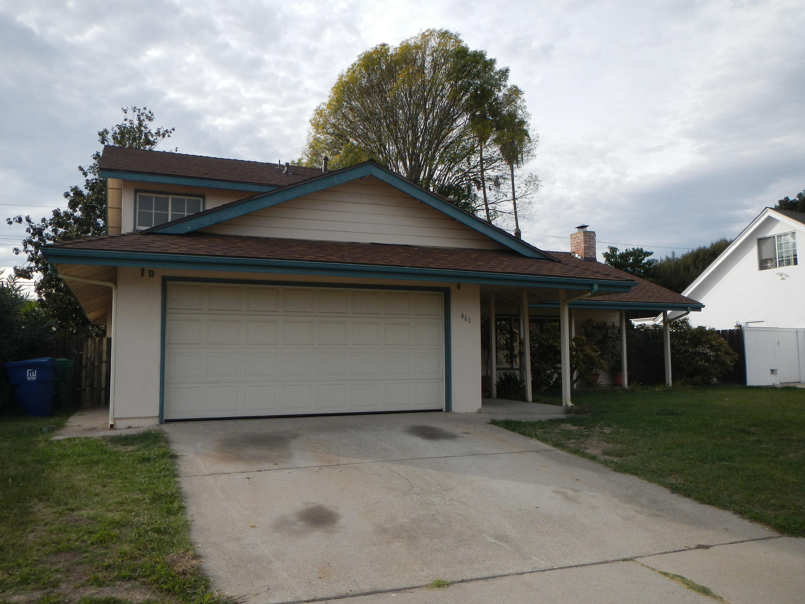 461 Arundel Road Goleta, CA 93117 - Photo 2 of 37 Garage