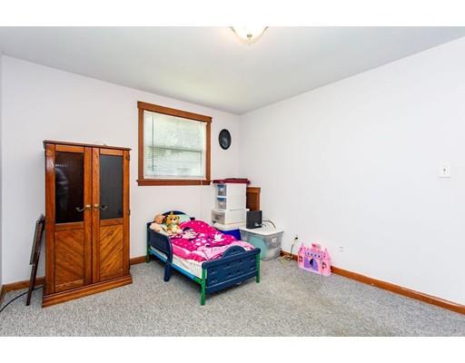 7 Plumtree Circle Springfield, MA 01118 - Photo 13 of 22