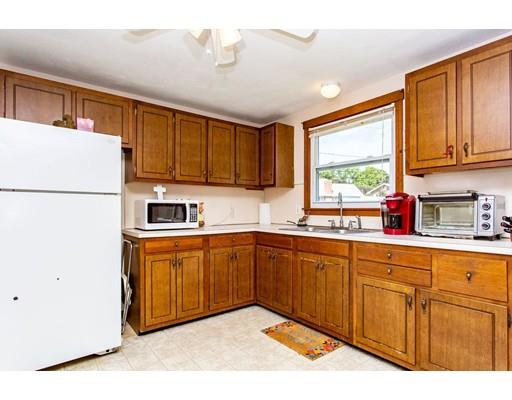 7 Plumtree Circle Springfield, MA 01118 - Photo 4 of 22