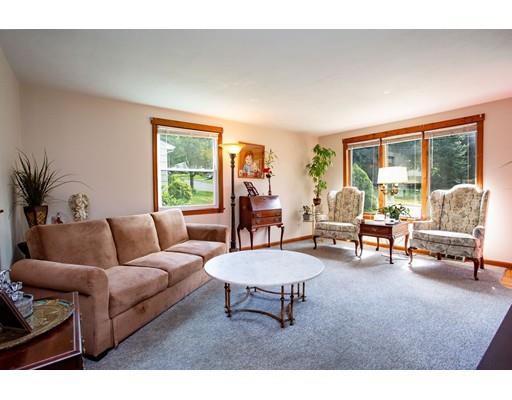 7 Plumtree Circle Springfield, MA 01118 - Photo 6 of 22