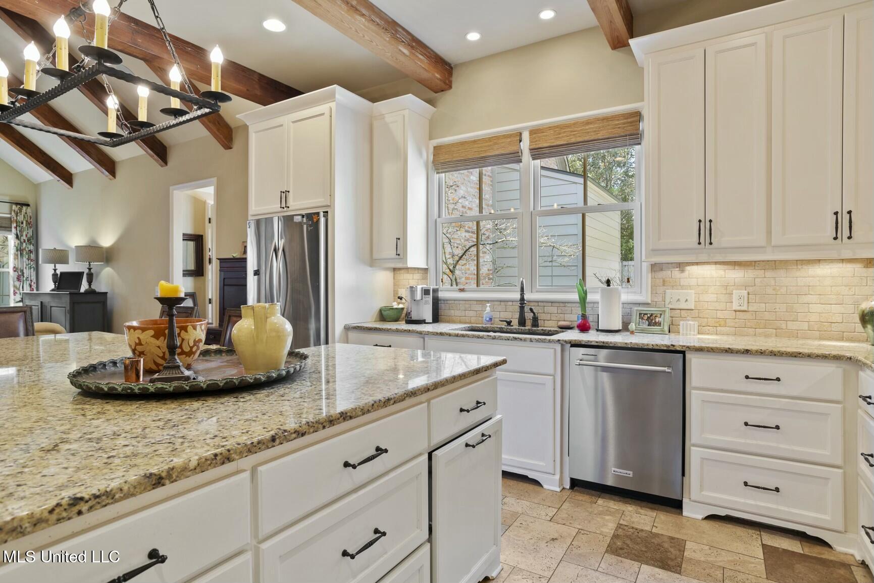 5 Pecan Tree Place Jackson, MS 39211 - Photo 14 of 62 tempImageqp0617