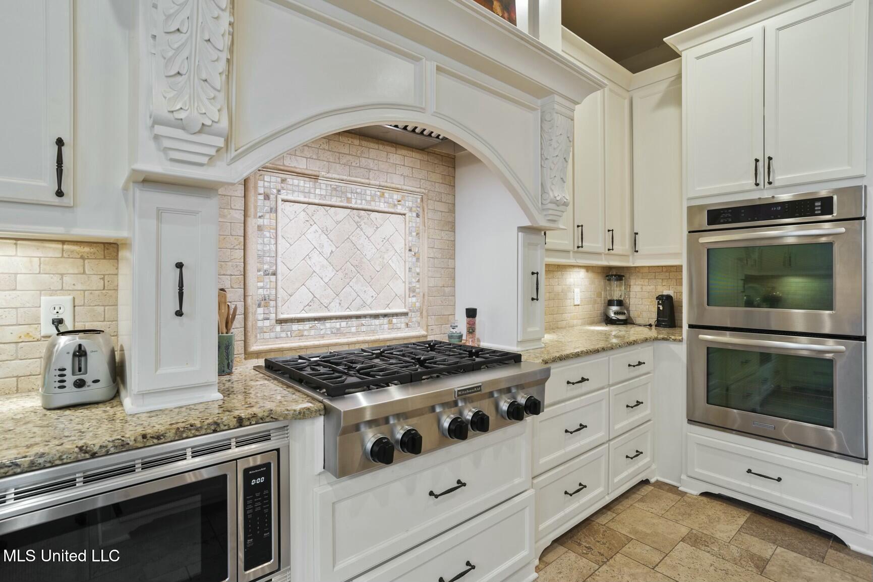 5 Pecan Tree Place Jackson, MS 39211 - Photo 15 of 62 tempImageTlVWtP