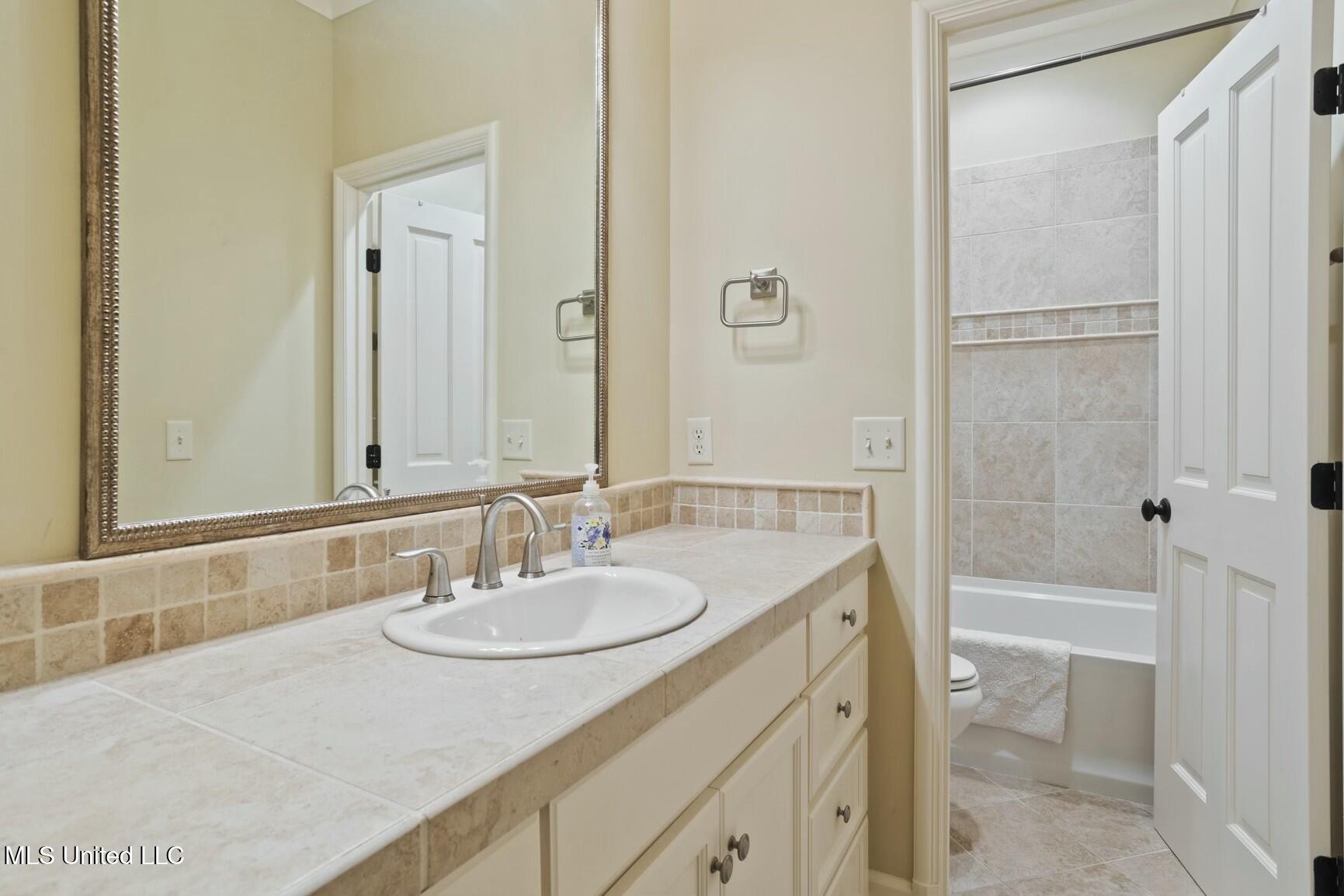 5 Pecan Tree Place Jackson, MS 39211 - Photo 35 of 62 tempImager1Htsr