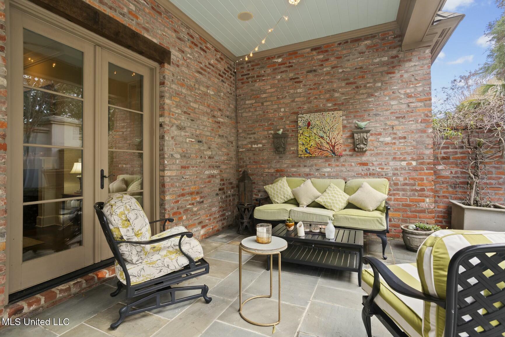 5 Pecan Tree Place Jackson, MS 39211 - Photo 39 of 62 tempImageOcLo8a