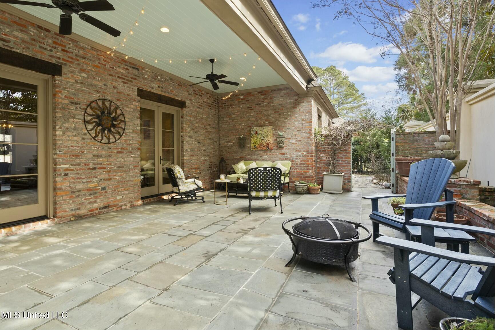 5 Pecan Tree Place Jackson, MS 39211 - Photo 41 of 62 tempImageqTU2MZ