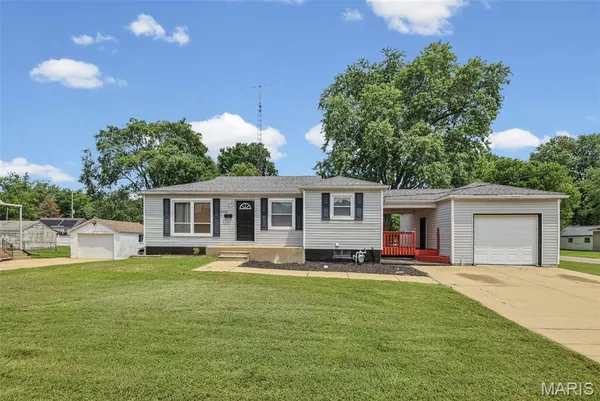 $210,000 | 202 Byrn Street, Troy, IL 62294