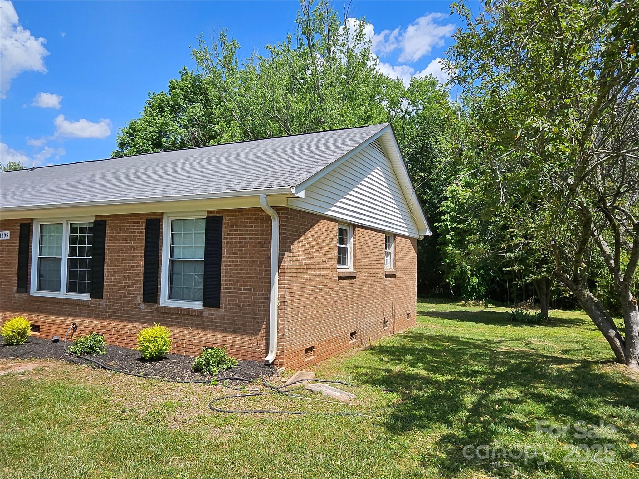 1109 Reid Harkey Road Matthews, NC 28105 - Photo 4 of 24