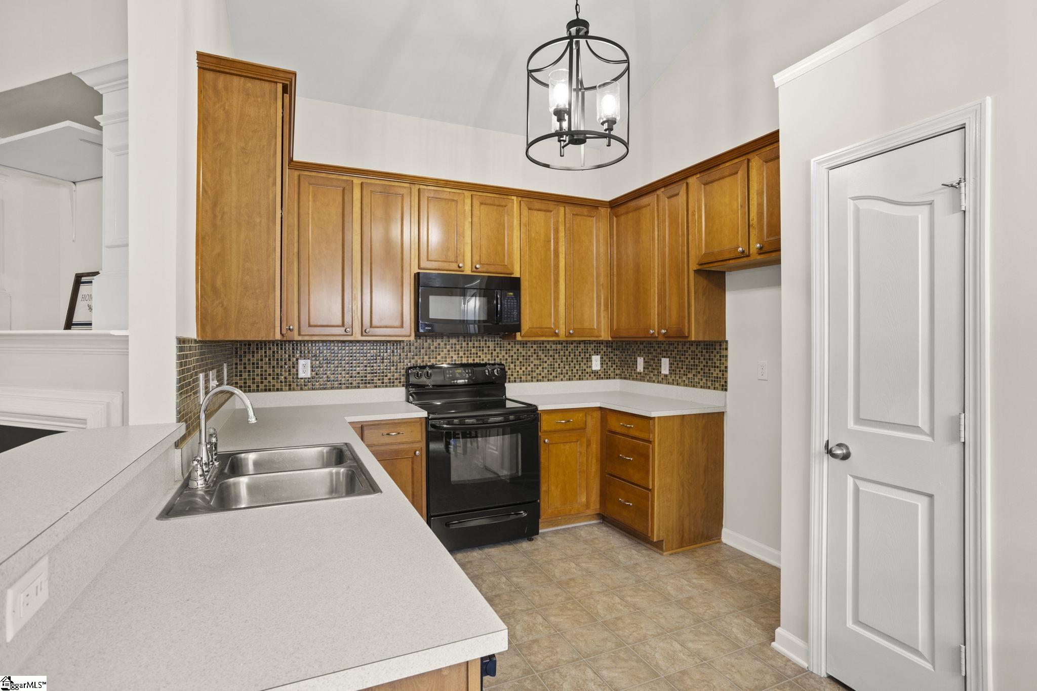 205 Knoll Ridge Drive Greer, SC 29650 - Photo 6 of 23 Gallery Image 6