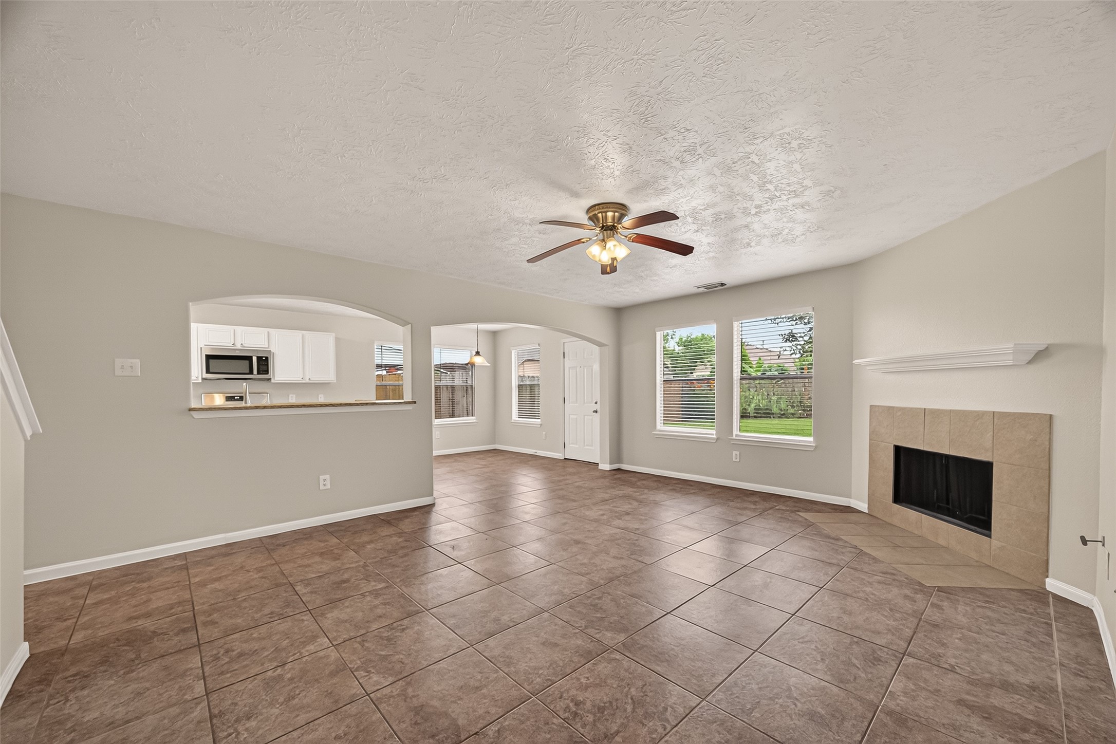 1902 Flycaster Drive Spring, TX 77388 - Photo 6 of 33