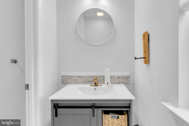 $735,000 | 15623 Aquila Court, Waldorf, MD 20601