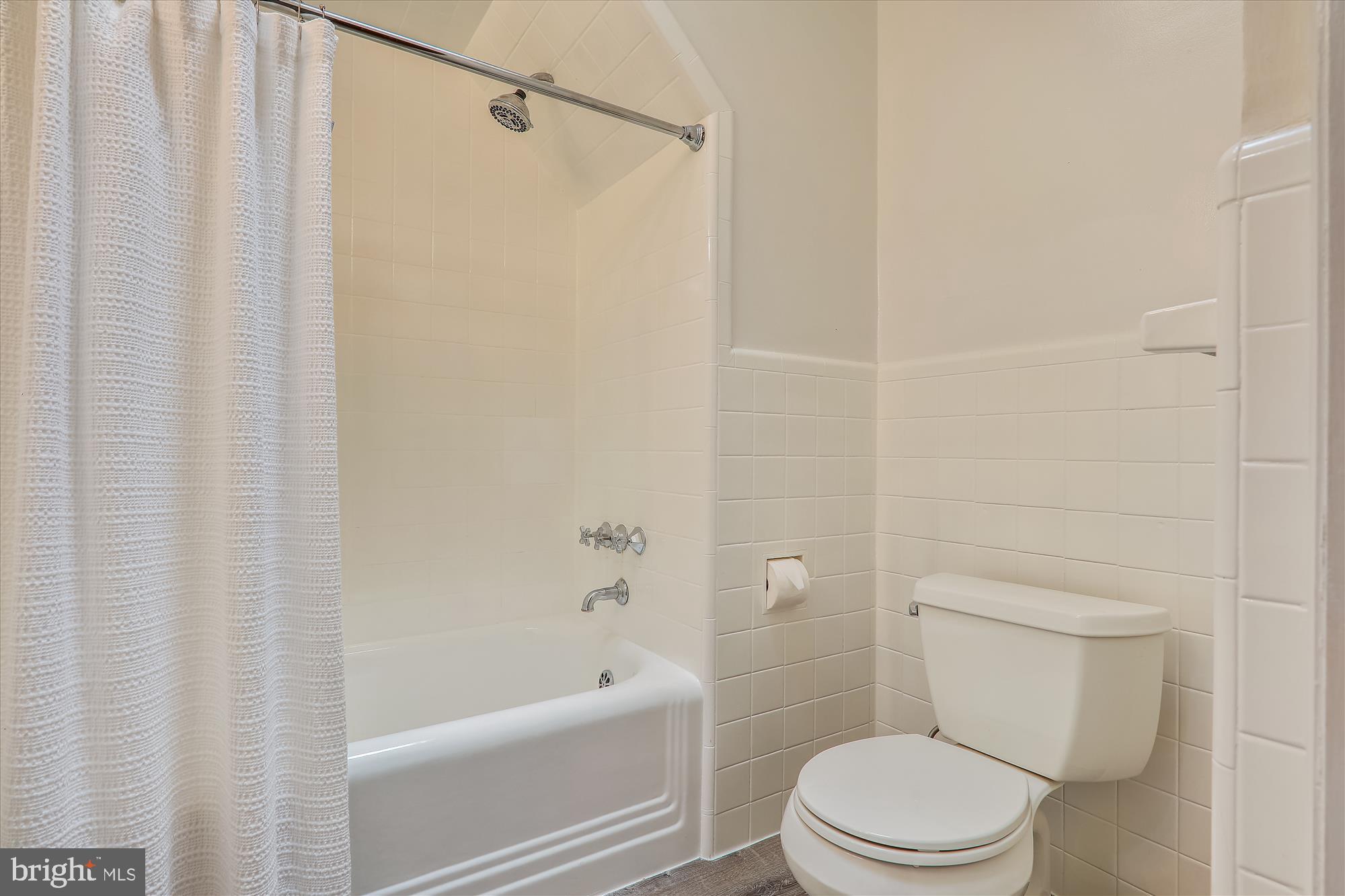 3830 Calvert Street Northwest Washington, DC 20007 - Photo 22 of 53 Gallery Image 22