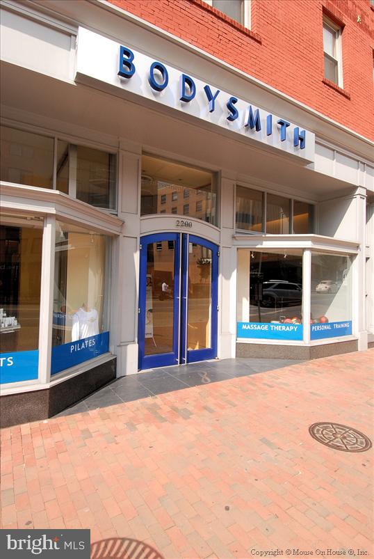 3830 Calvert Street Northwest Washington, DC 20007 - Photo 50 of 53 Gallery Image 50