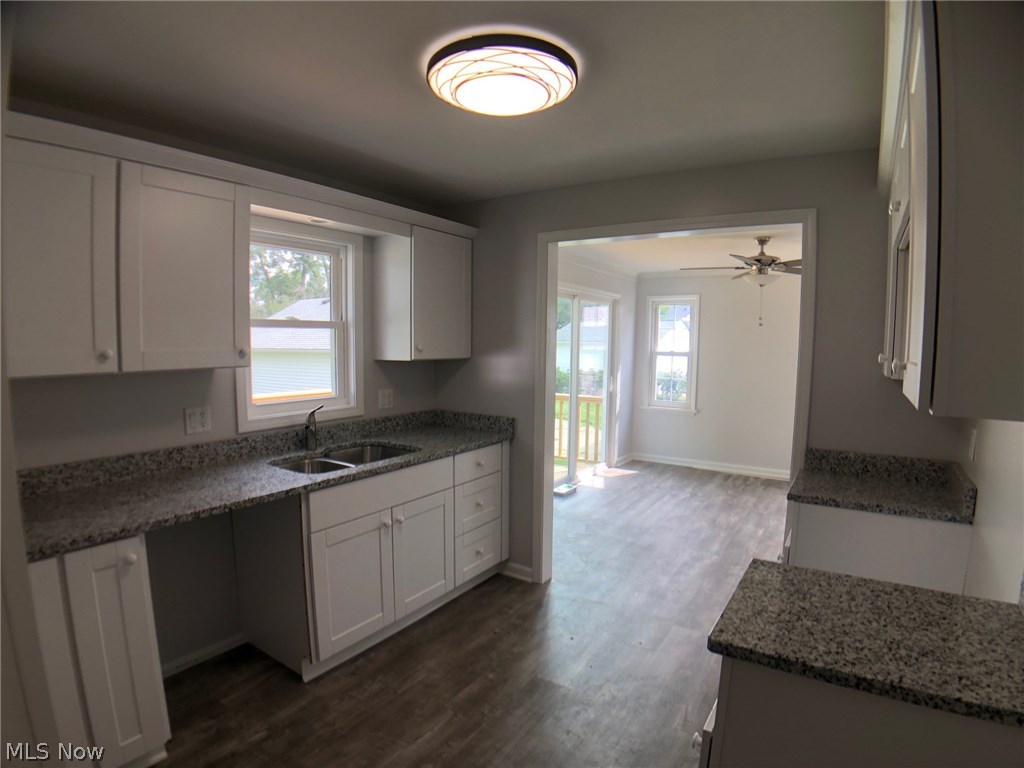 5447 Summit Road Cleveland, OH 44124 - Photo 9 of 25