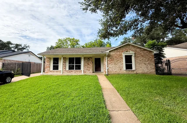 $2,150 | 8814 Stroud Drive, Houston, TX 77036