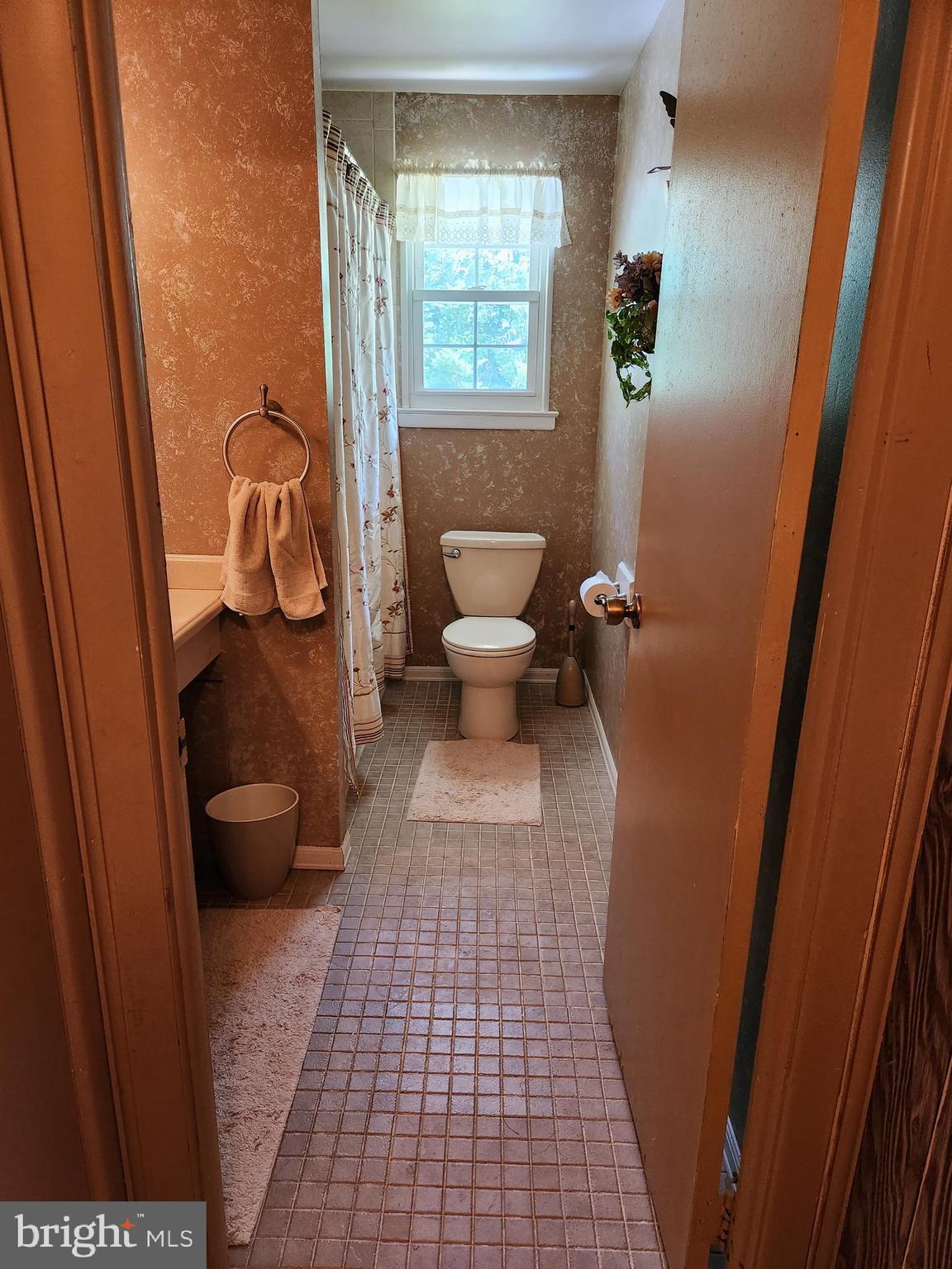 113 Hollyoke Road Somerdale, NJ 08083 - Photo 7 of 21 Upstairs Bathroom