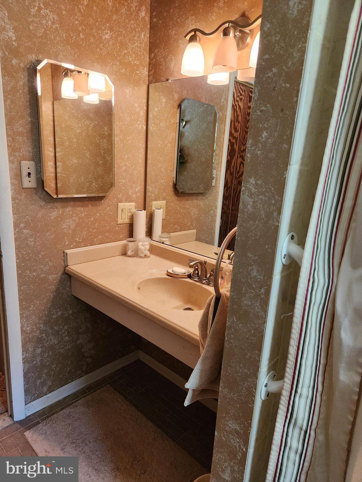 113 Hollyoke Road Somerdale, NJ 08083 - Photo 8 of 21 Upstairs Bathroom