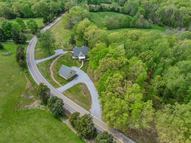 $709,000 | 4122 Highway 49, Vanleer, TN 37181