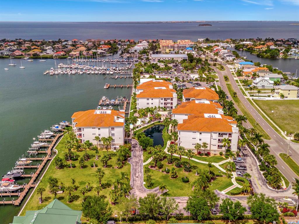 1022 Bellasol Way, Unit 5302 Apollo Beach, FL 33572 - Photo 40 of 43